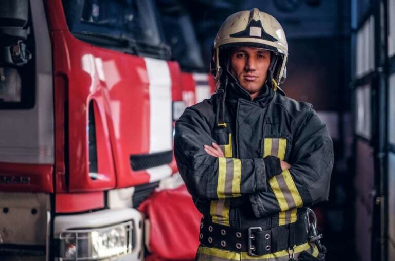 Die Bewerbung Zur Ausbildung Bei Feuerwehr Und Bundeswehr Voraussetzungen und Bewerbung bei der Berufsfeuerwehr – Feuerwehr